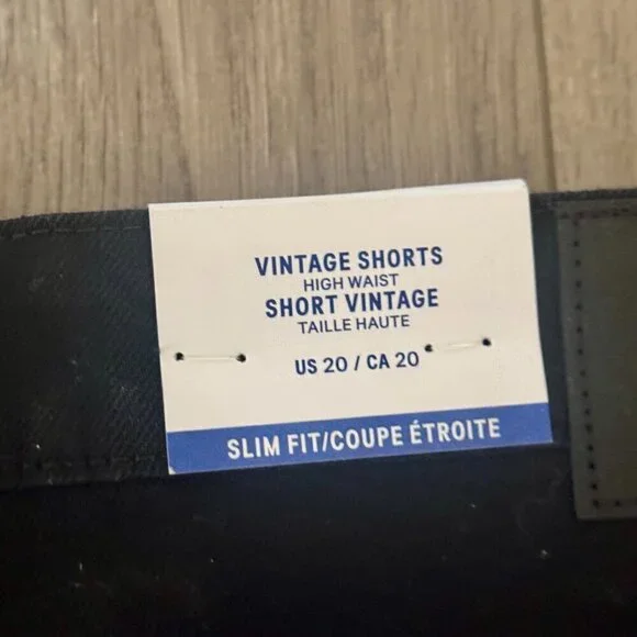 H&M Vintage High-Waisted Black Denim Shorts – Size 20 - Picture 3 of 5